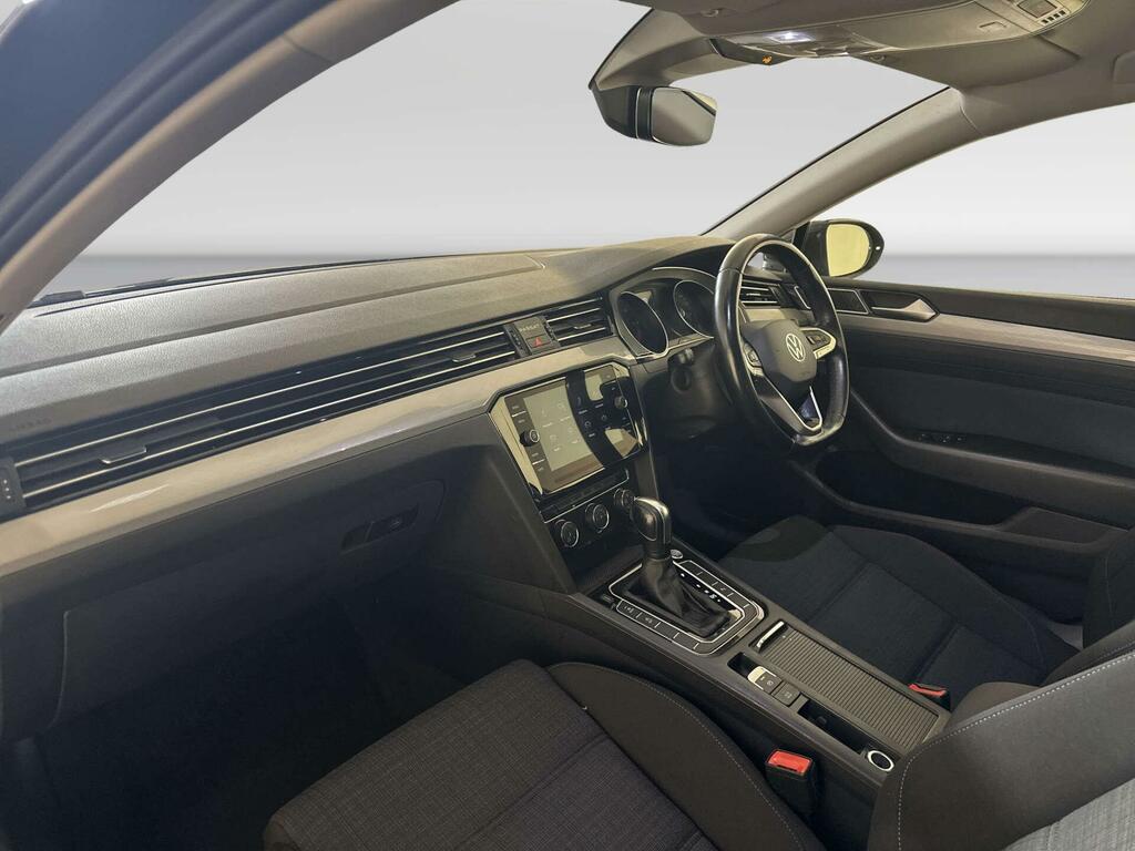 Volkswagen Passat Estate Sel 1.5 Tsi 150Ps 7-Speed Dsg Black #10
