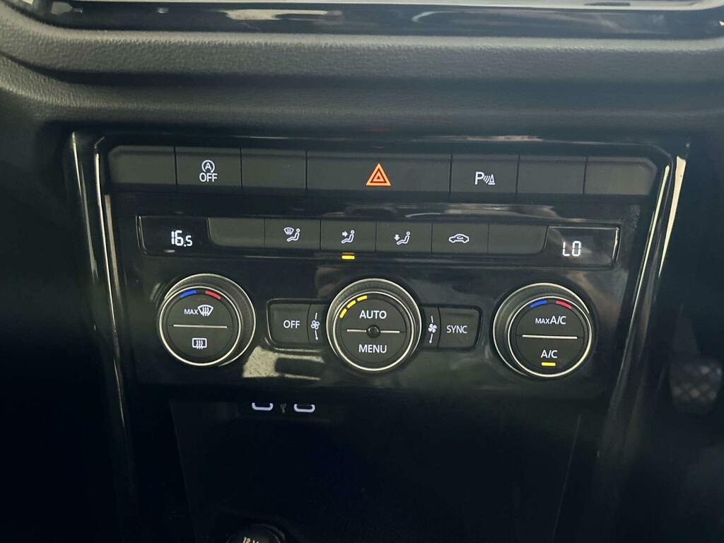 Volkswagen T-Roc R-line 2.0 Tdi 150Ps Evo 7-Speed Dsg Silver #23