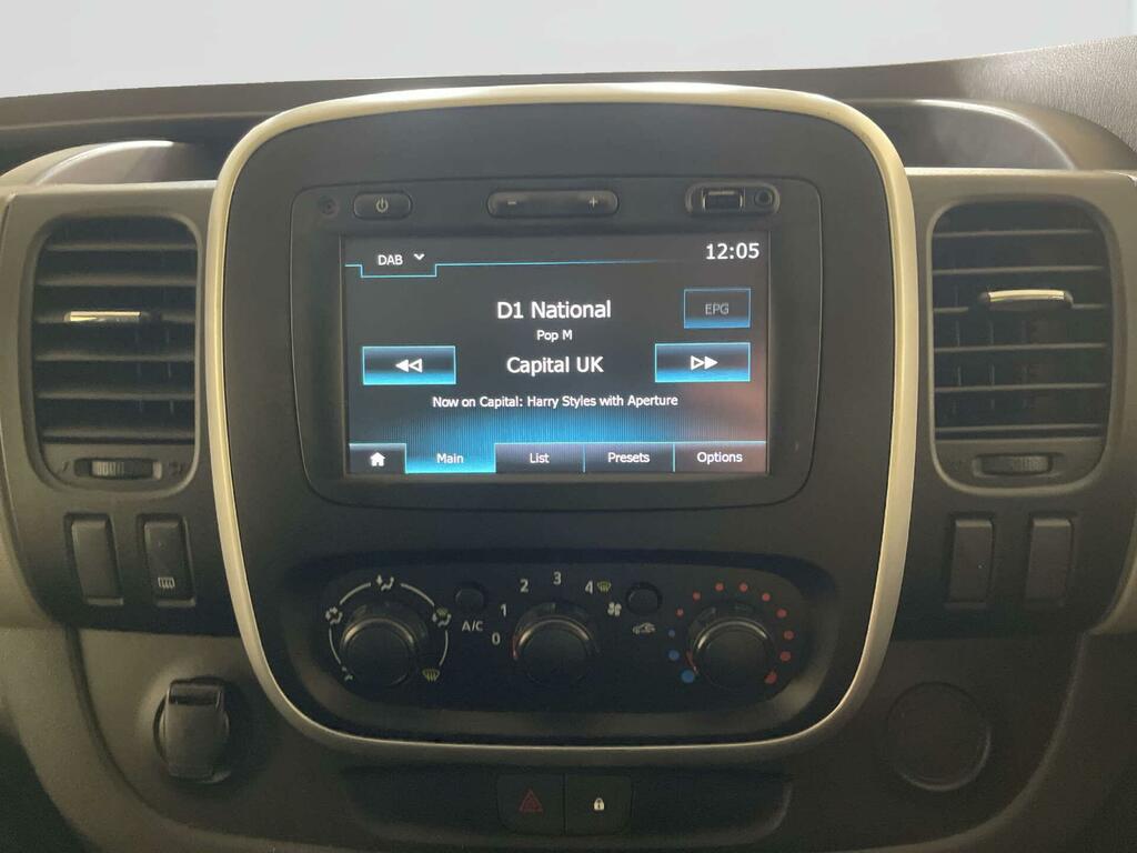 Renault Trafic 2.0 Dci Energy 30 Sport Lwb Standard Roof Euro 6 Silver #18