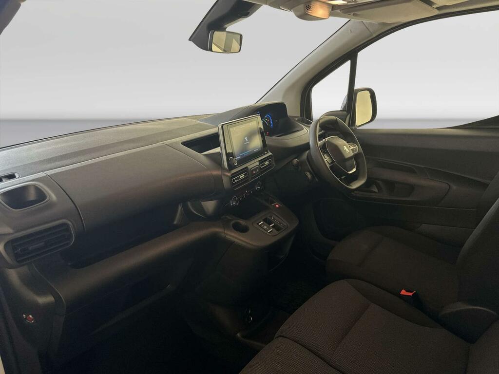 Peugeot E-Partner 800 50Kwh Professional Premium Standard Panel Va White #2