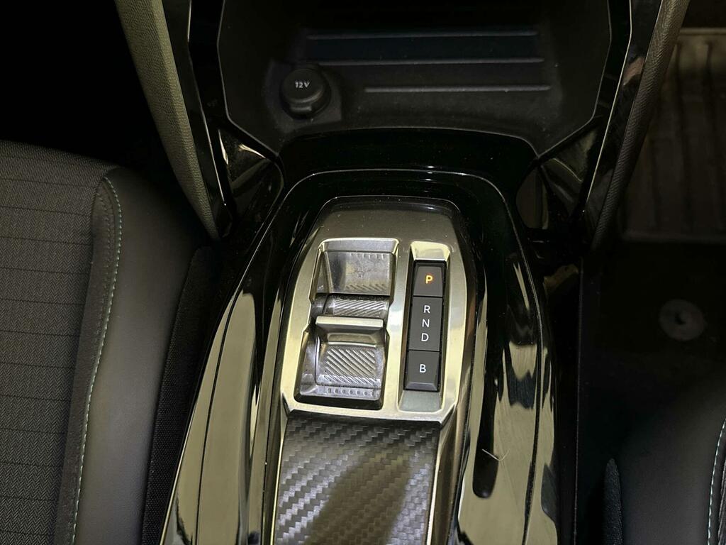Peugeot e-2008 50Kwh Gt Suv 7Kw Charger 136 Orange #21