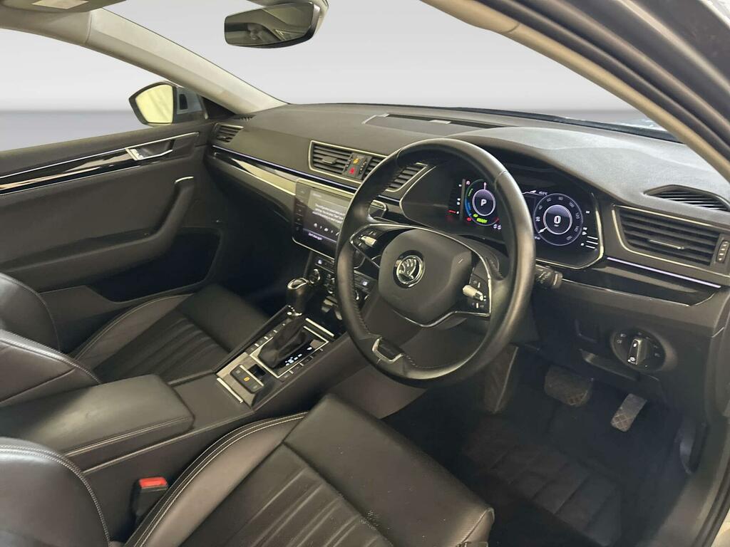 Skoda Superb Estate 1.4 Tsi Iv 13Kwh Laurin Klement Dsg Euro Green #15