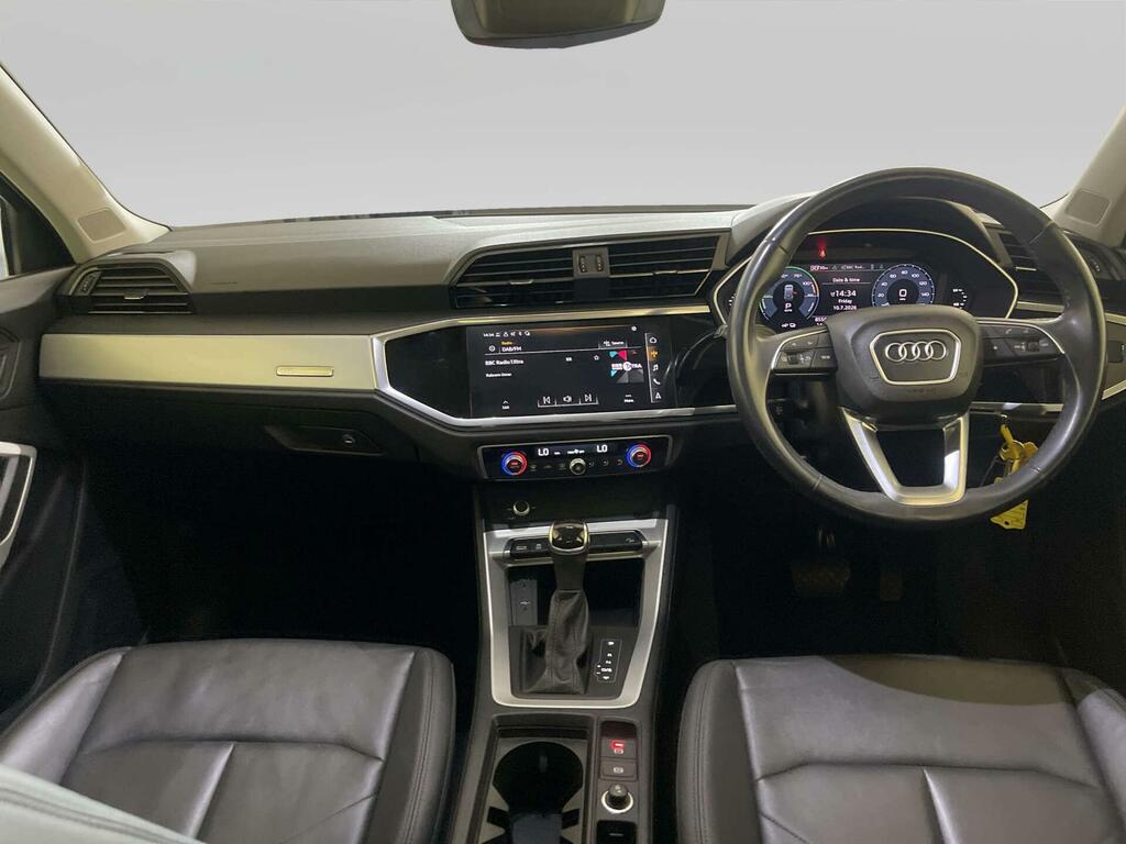 Audi Q3 1.4 Tfsie 45 Technik Suv Plug-in Hybrid KY23NMU Black #2