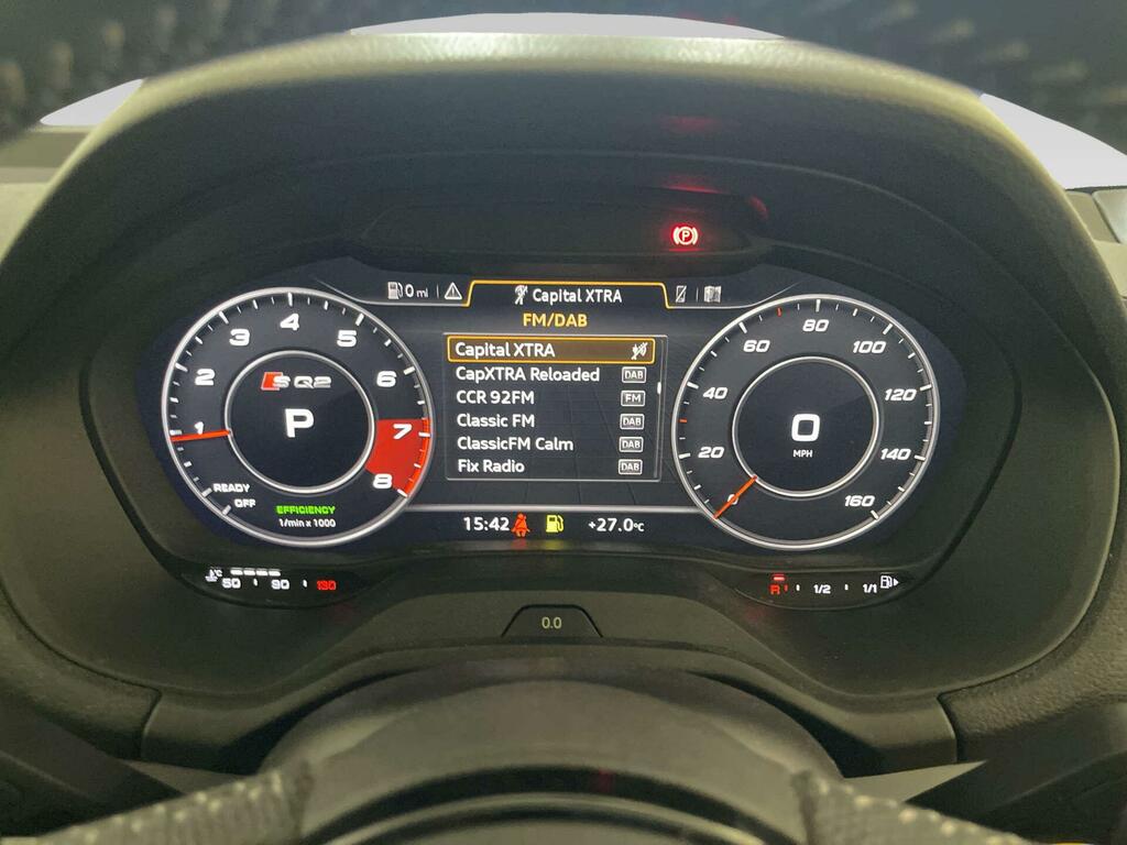 Audi SQ2 2L Null Grey #16