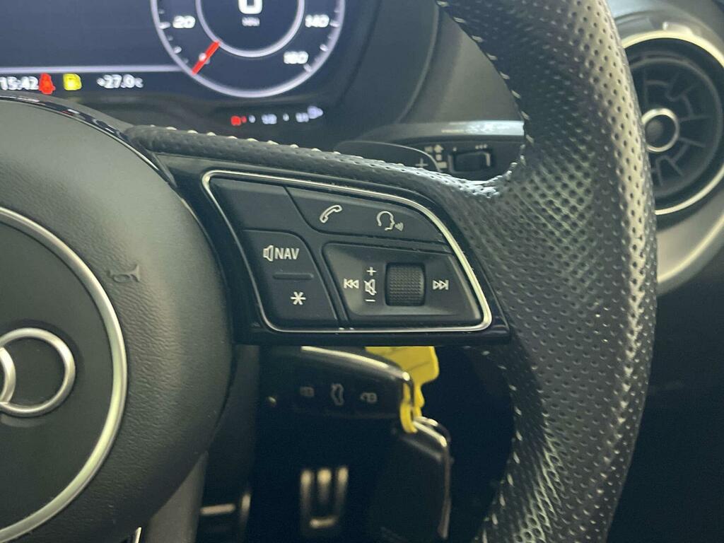Audi SQ2 2L Null Grey #17