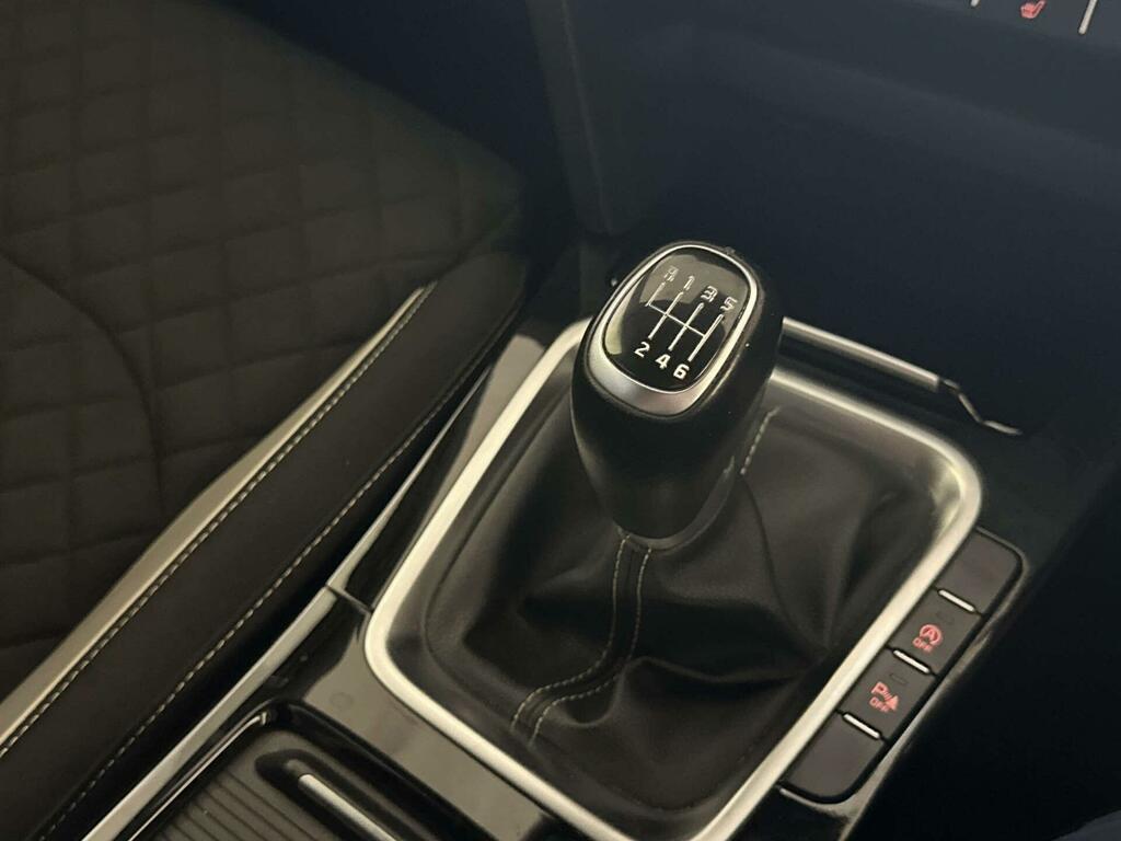 Kia Proceed Gt-line S White #22