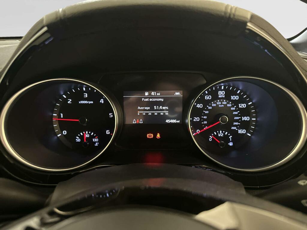 Kia Proceed Gt-line S White #16