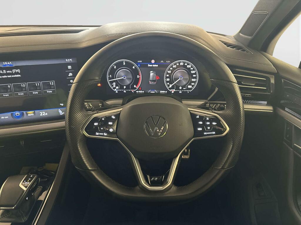 Volkswagen Touareg Estate 3.0 V6 Tdi 4Motion Black Edition Blue #15
