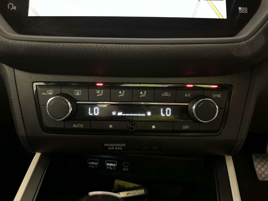 Seat Arona Black #22