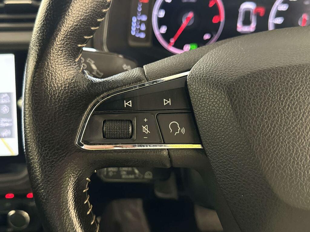 Seat Arona Black #15