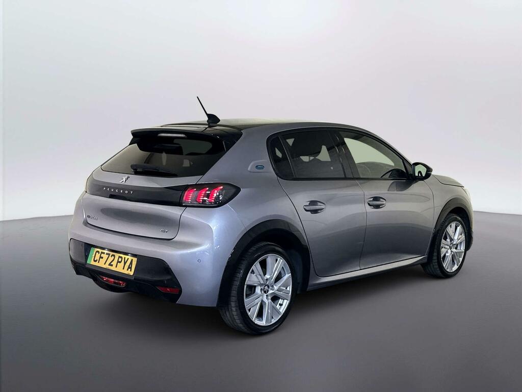 Peugeot e-208 Allure Premium Red #8