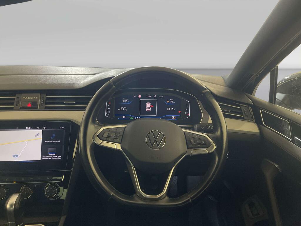 Volkswagen Passat Gte Advance Black #14