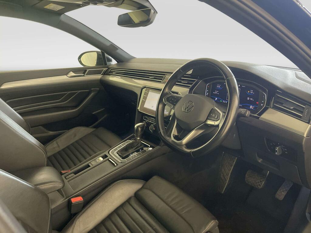 Volkswagen Passat Gte Advance Black #13