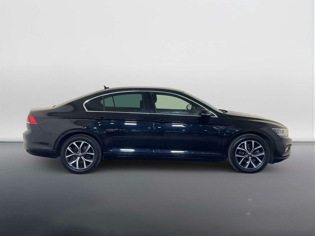 Volkswagen Passat Gte Advance Black #9