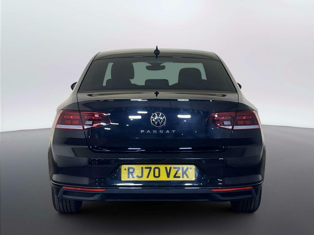 Volkswagen Passat Gte Advance Black #7
