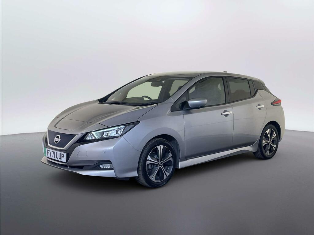 Nissan Leaf 40Kwh Tekna Hatchback 150 Ps Silver #4