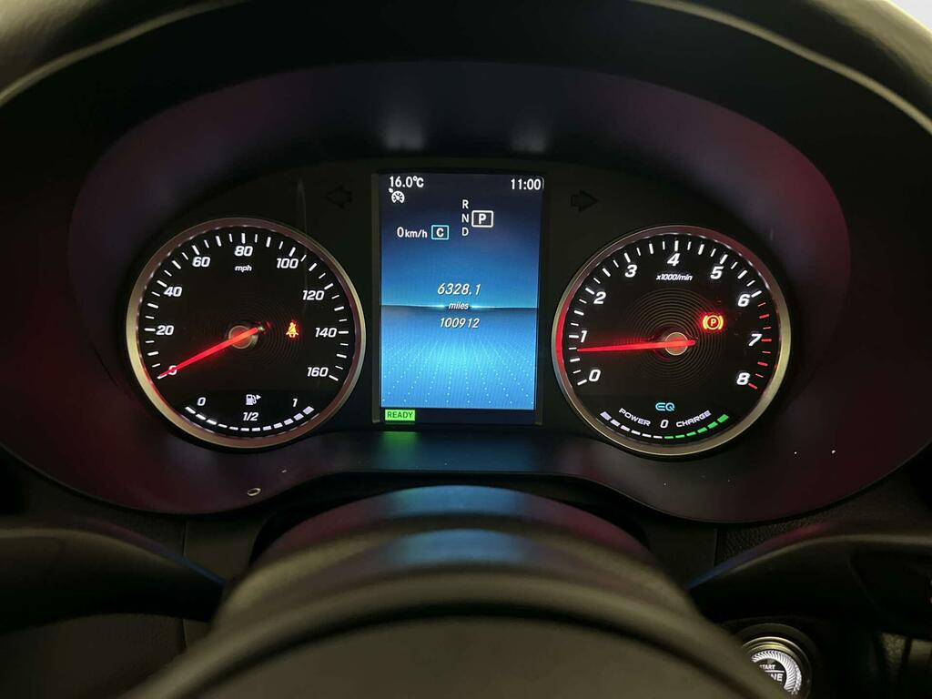 Mercedes-Benz C Class White #16