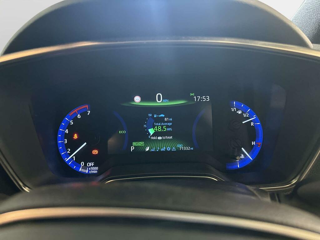 Toyota Corolla Hatchback White #16
