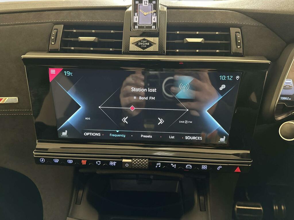 DS DS 7 Crossback E-tense Performance Line Grey #19