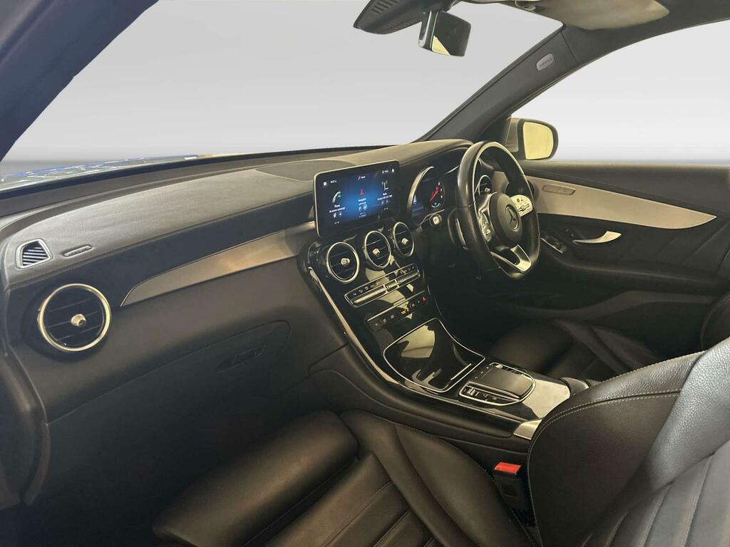 Mercedes-Benz GLC Class Glc 300 D 4Matic Amg Line Premium Plus Black #10