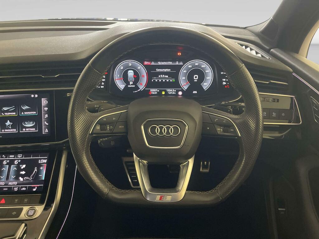 Audi Q7  Black #15