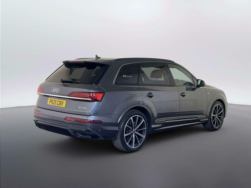 Audi Q7  Black #8