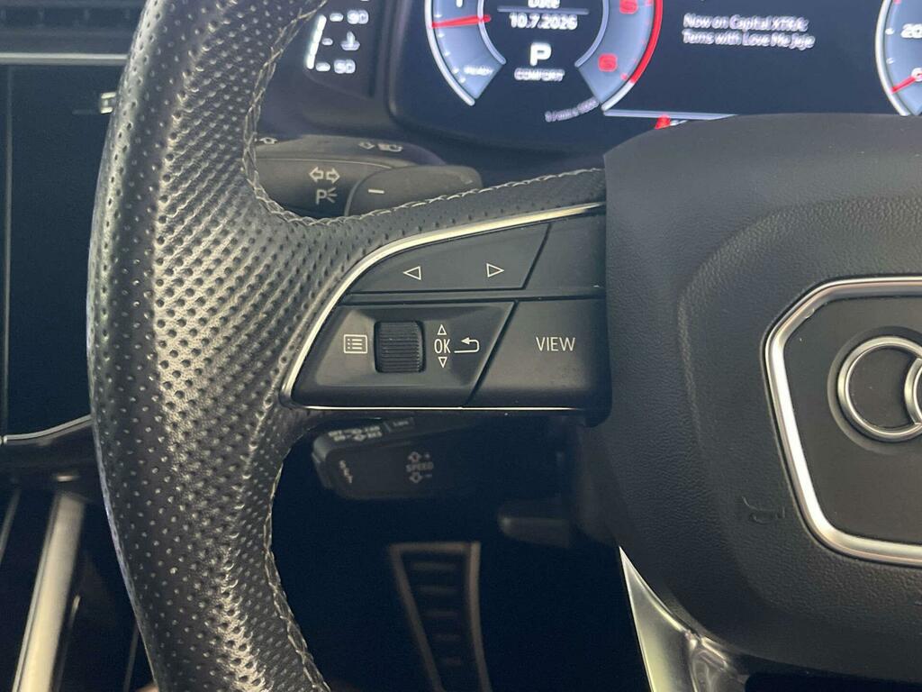 Audi Q7  Black #16