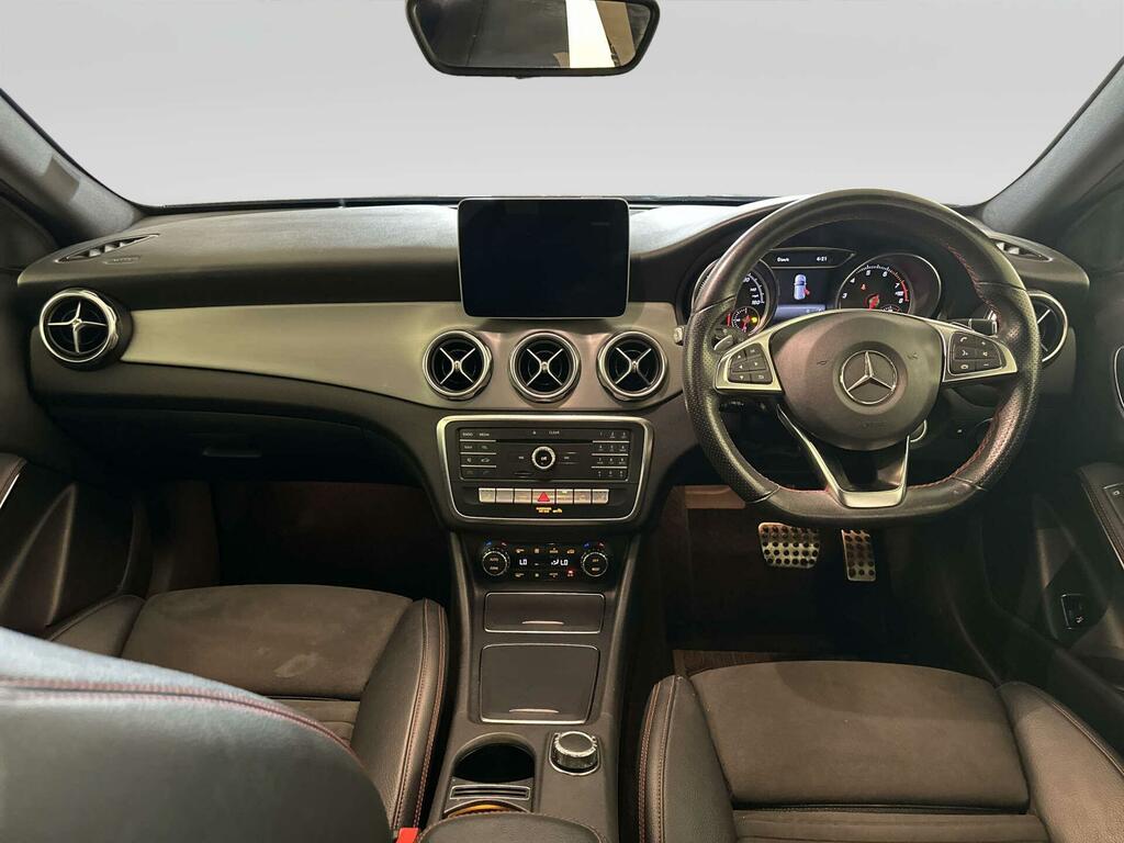 Mercedes-Benz GLA Class 1.6 Gla180 Amg Line Edition Suv 7G-dct Grey #2