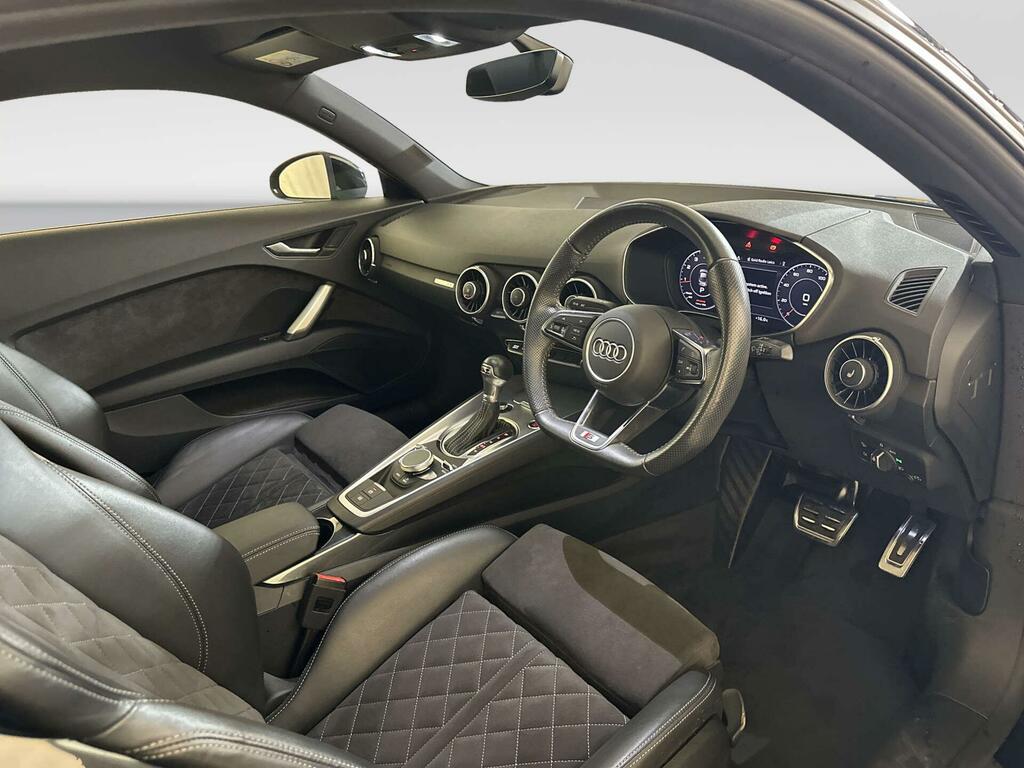 Audi TT 2.0 Tfsi 40 Red #14
