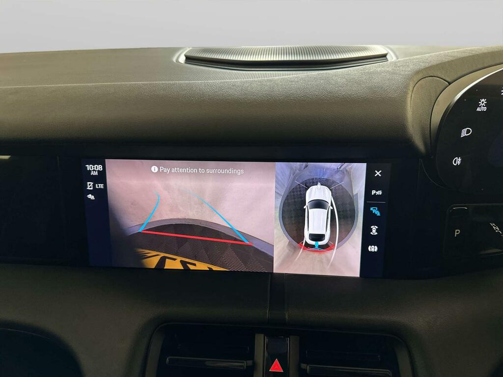 Porsche Taycan Base Automatic White #19