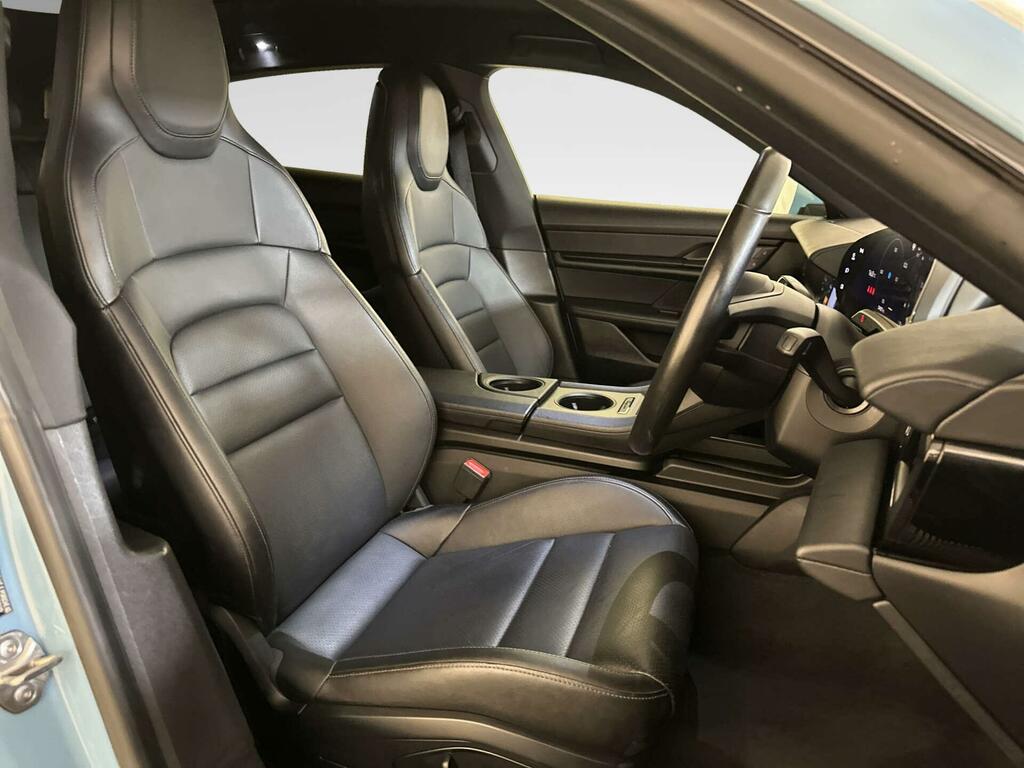 Porsche Taycan Base Automatic White #11