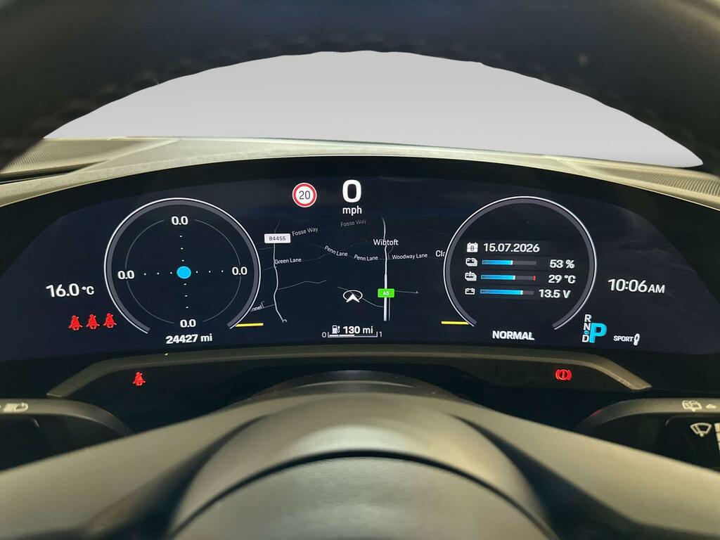 Porsche Taycan Base Automatic White #16