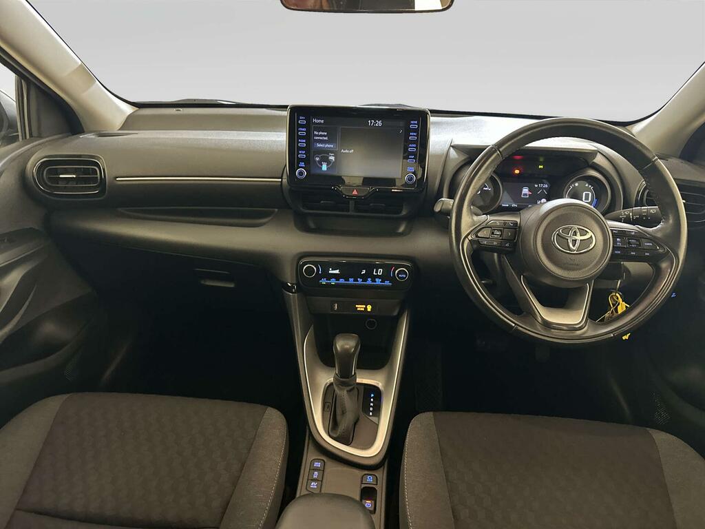 Toyota Yaris 1.5 Vvt-h Design Hatchback Hybrid E-cvt White #2