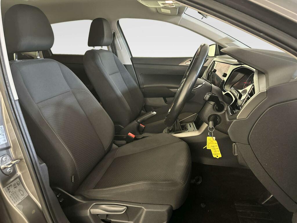 Volkswagen Polo Match White #11