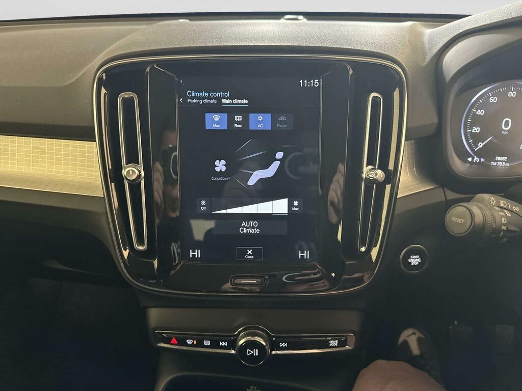 Volvo XC40 Suv Black #23