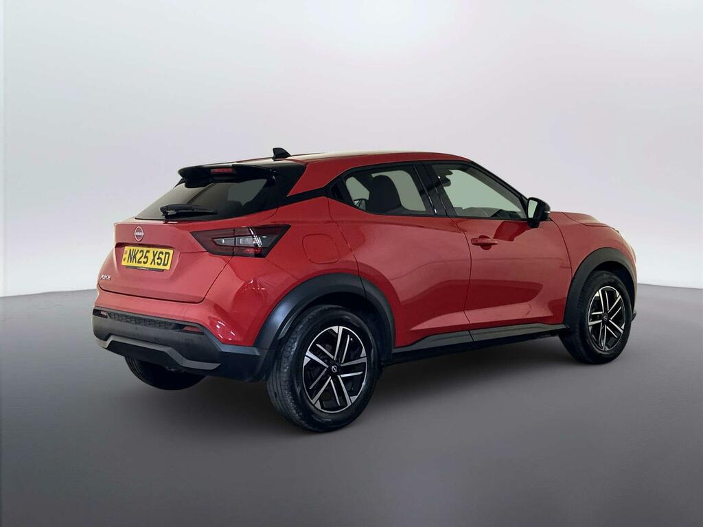 Nissan Juke Hatchback Black #8