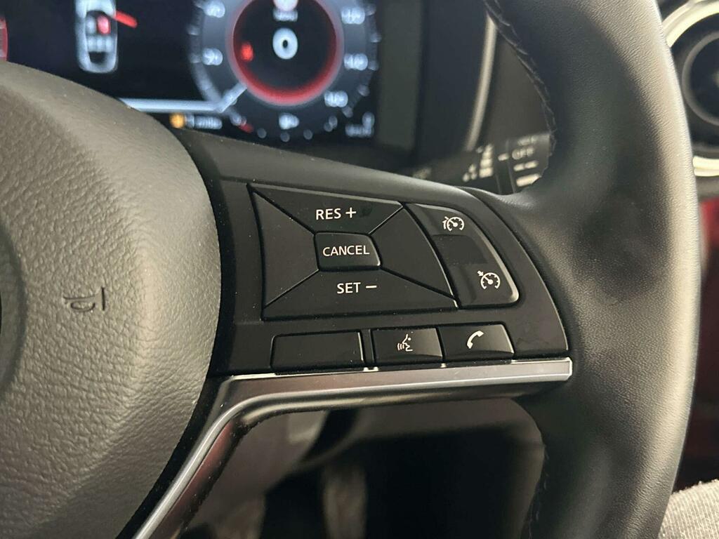 Nissan Juke Hatchback Black #18