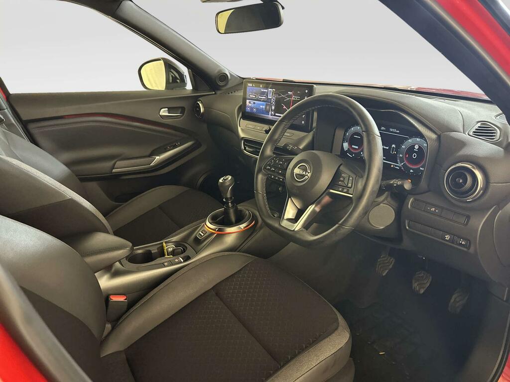 Nissan Juke Hatchback Black #15