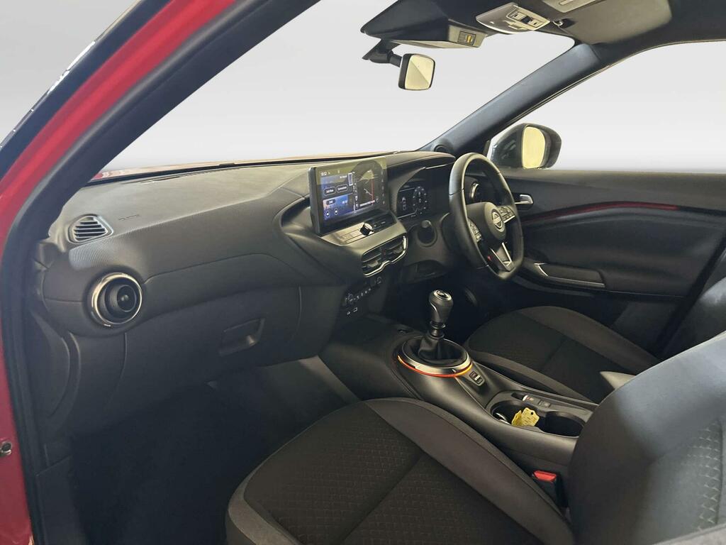 Nissan Juke Hatchback Black #10