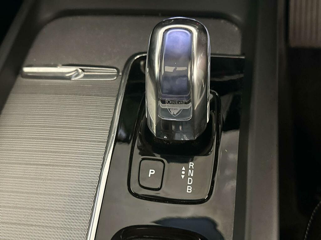 Volvo XC60 Silver #24