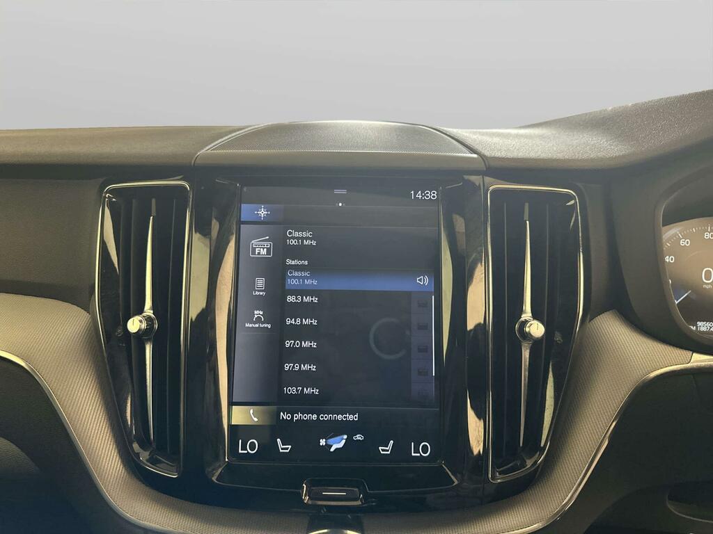 Volvo XC60 Silver #23