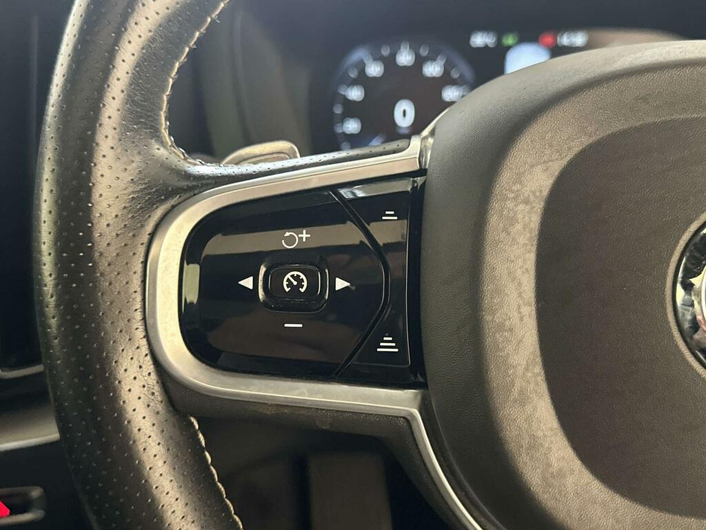 Volvo XC60 Silver #17