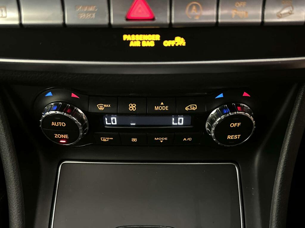 Mercedes-Benz GLA Class Gla 220D 4Matic Black #26