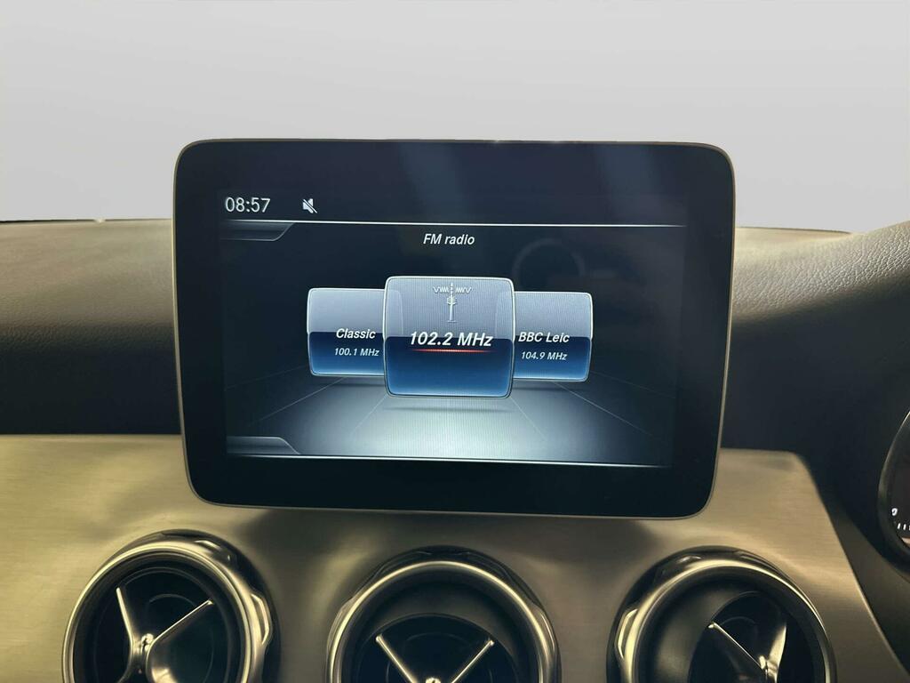 Mercedes-Benz GLA Class Gla 220D 4Matic Black #22