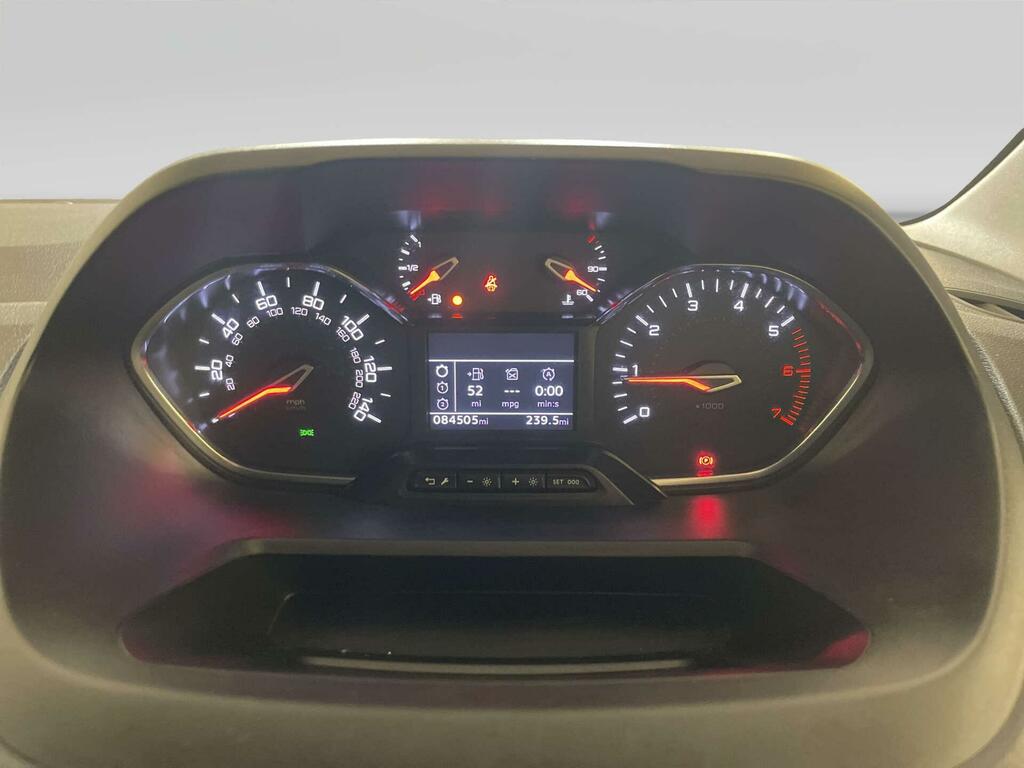 Peugeot Partner Mpv White #16