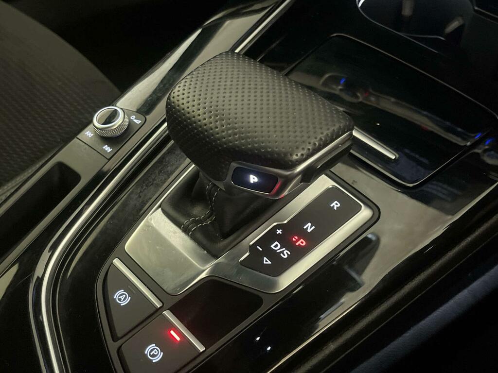 Audi A4 Avant Tdi 30 Technik Estate White #24