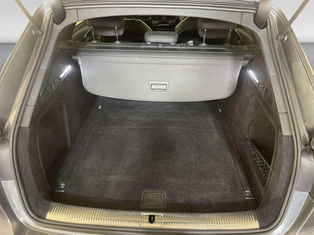 Audi A4 Avant Tdi 30 Technik Estate White #13
