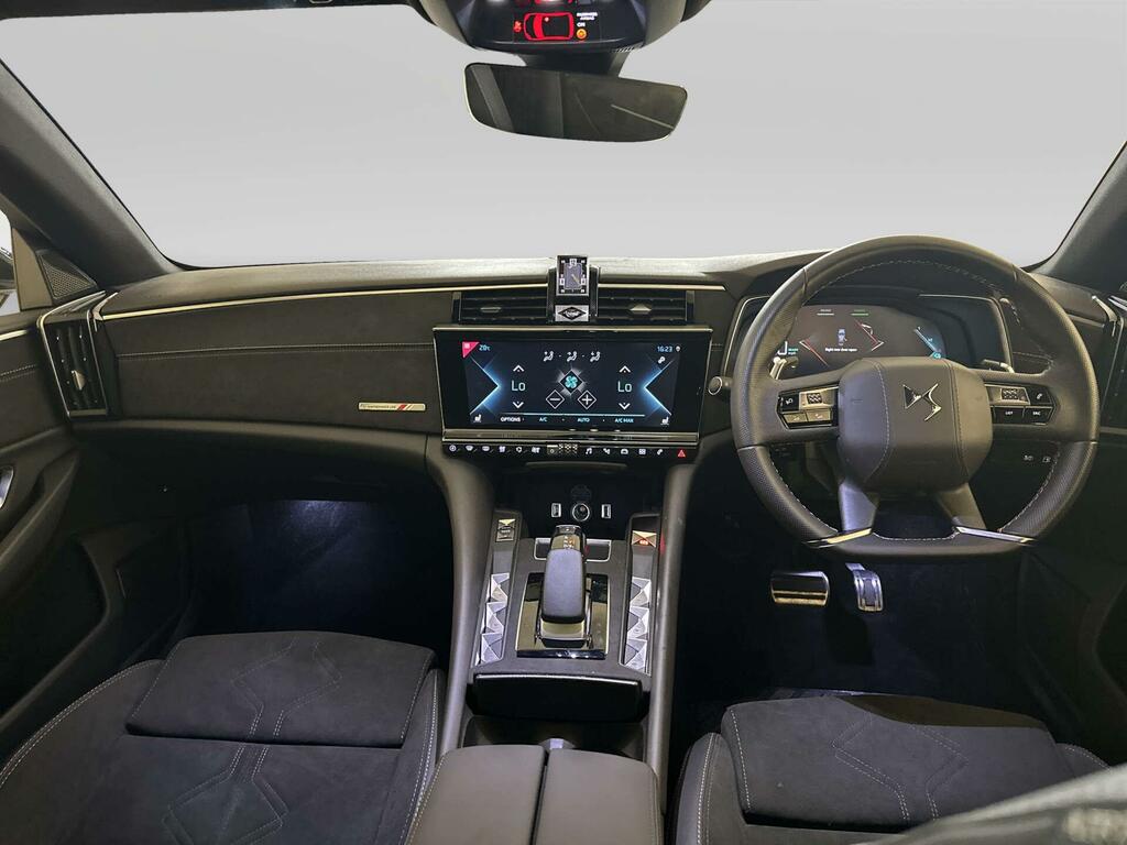 DS DS 9 1.6 E-tense 15.6Kwh Performance Line Saloon White #2