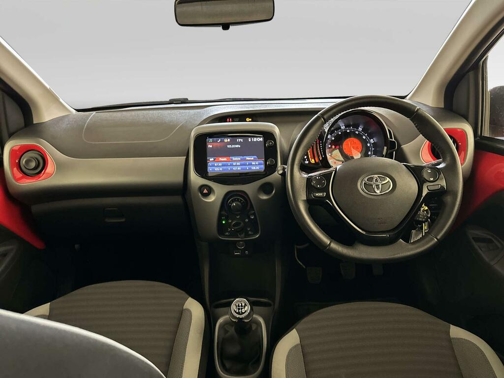 Toyota Aygo 1.0 Vvt-i X-play Hatchback Euro Red #2