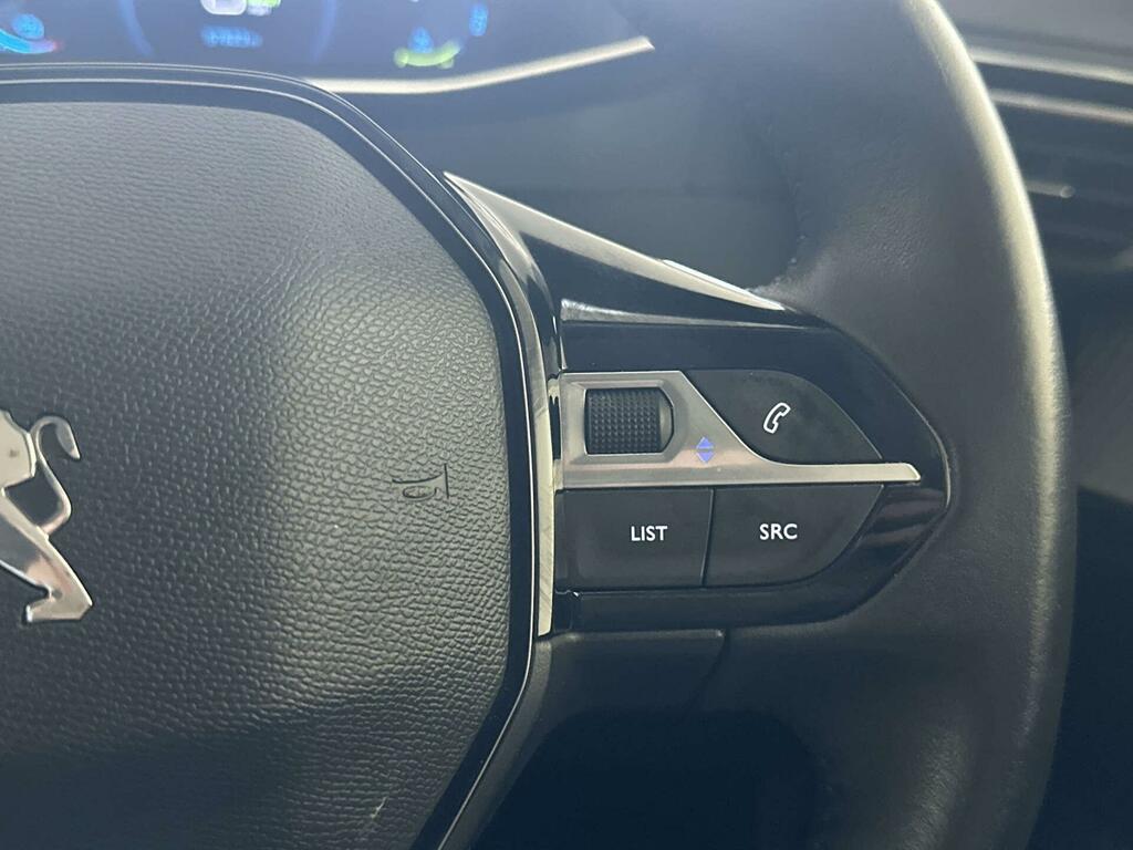 Peugeot e-2008 Allure Premium Black #17